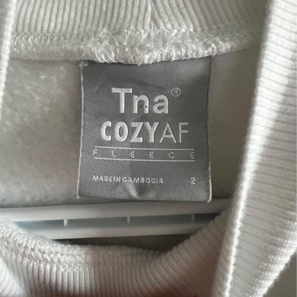 TNA cozy AF fleece - Picture 2 of 3